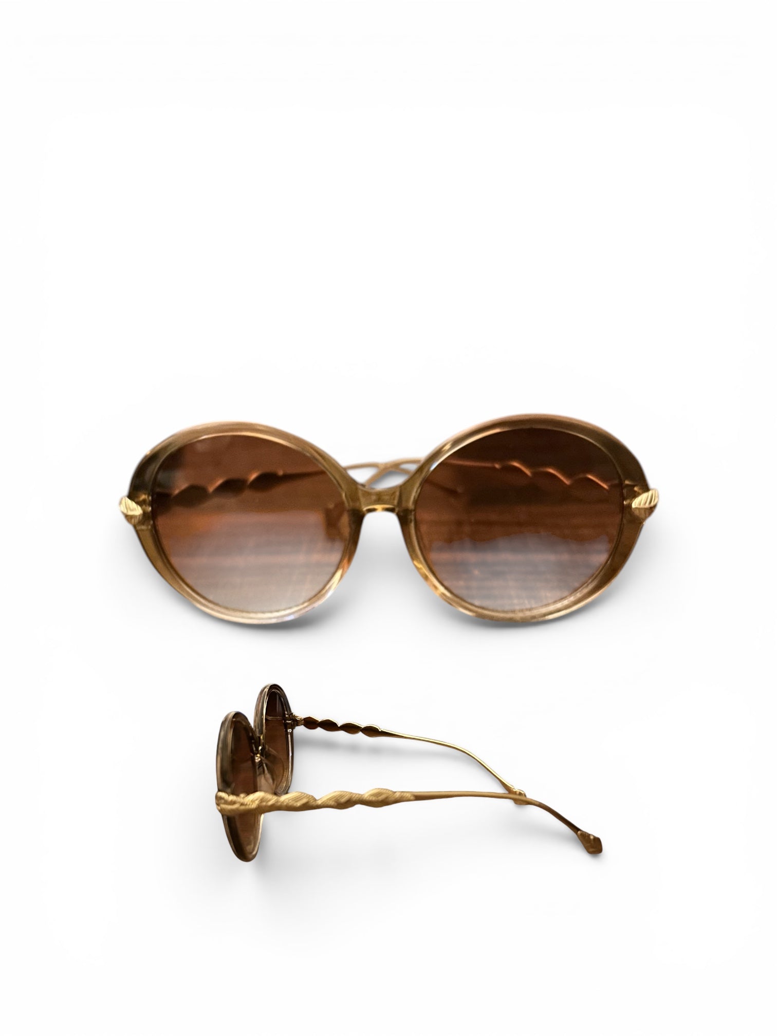 Oversized Round Frame Leaf Arm Sunglasses